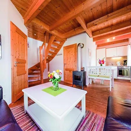 Familienfreundliches Im Landhausstil Im Vital Camp بيت للعطل *